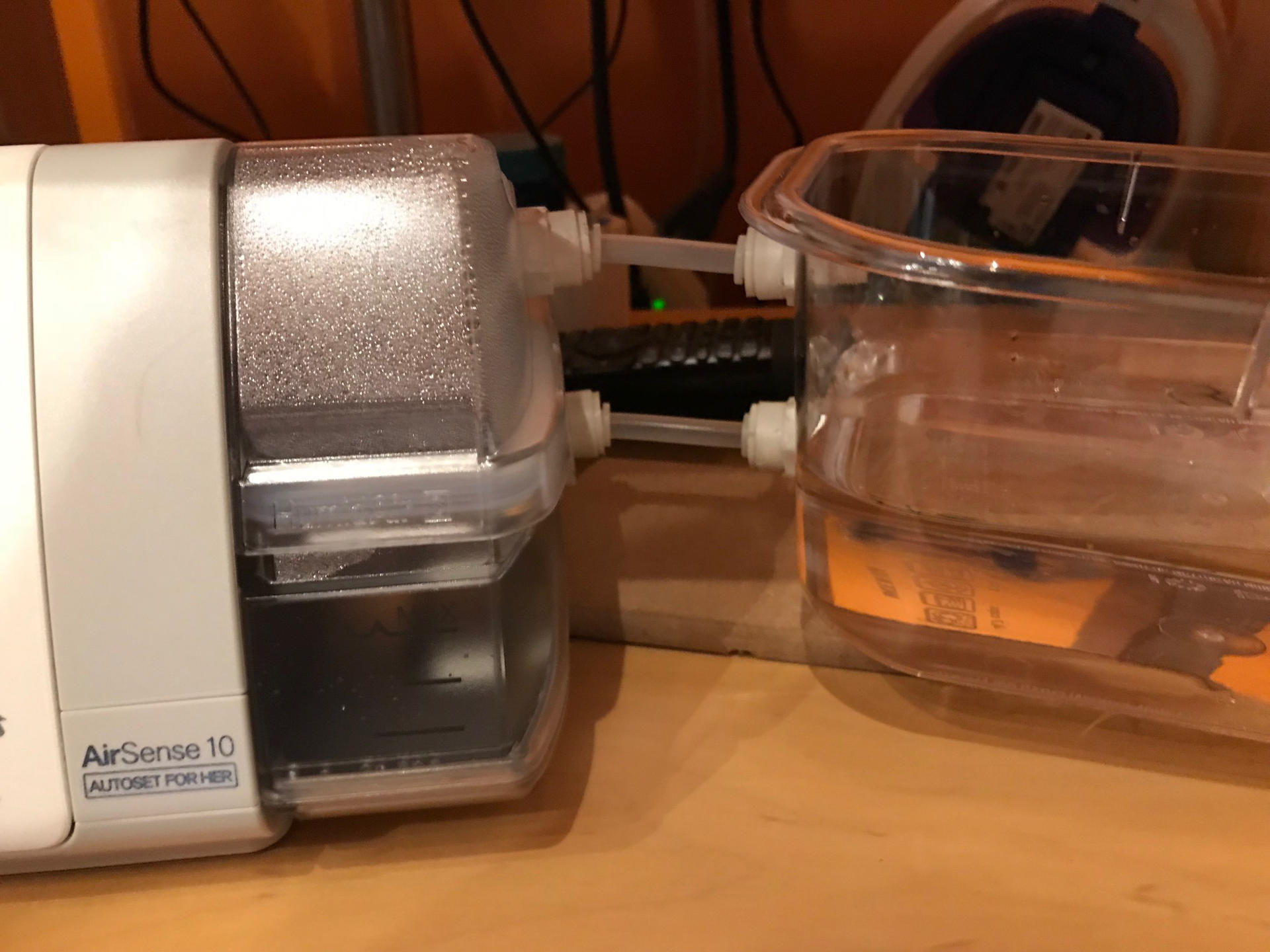 Hack to add on an auxillary water tank for a CPAP machine