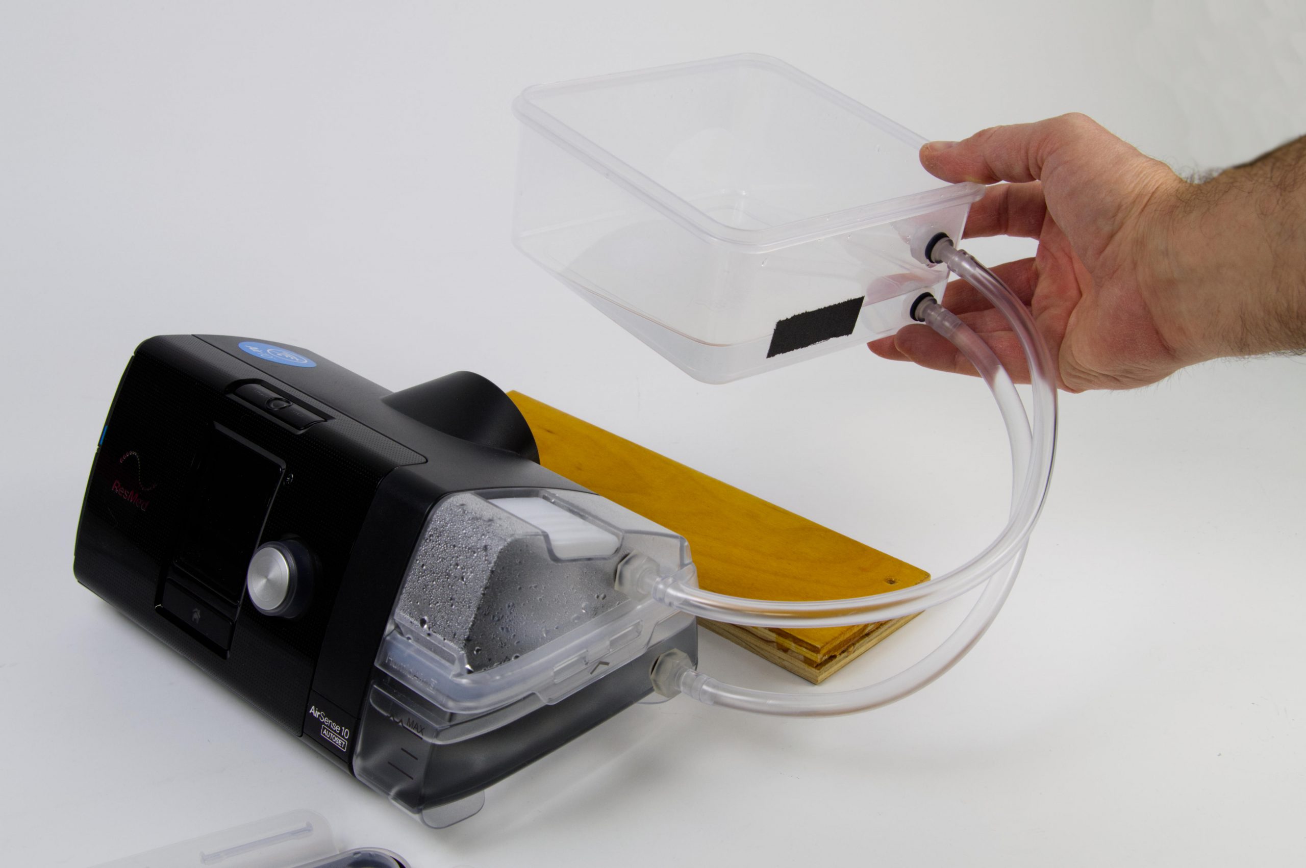 Hack to add on an auxillary water tank for a CPAP machine