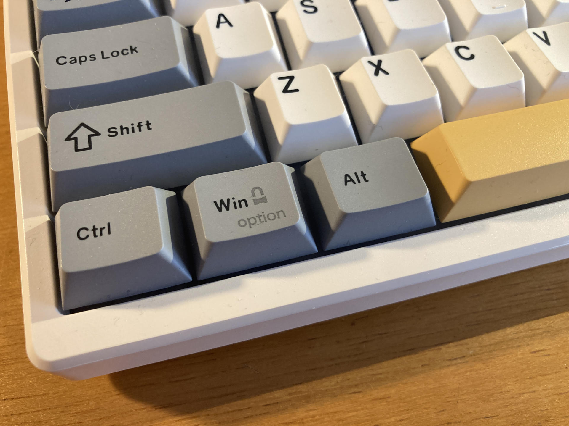 Kisnt KN85 Wireless Mechanical Keyboard